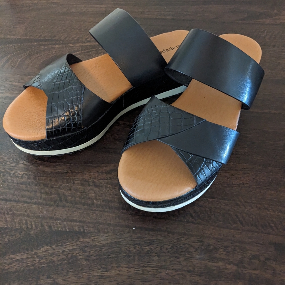 BareTraps Platform Sandals, 7.5 M